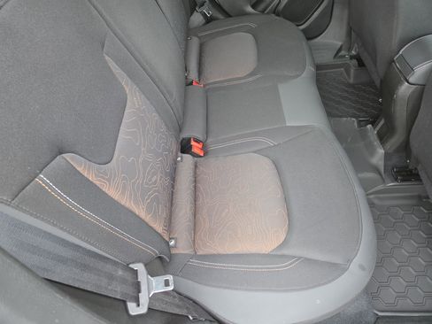 Certified 2023 Jeep Renegade Latitude AWD/4WD image 21