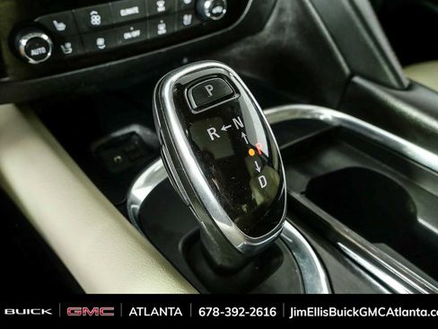Used 2020 Buick Enclave Premium w/ Sun and Sites Package FWD image 17