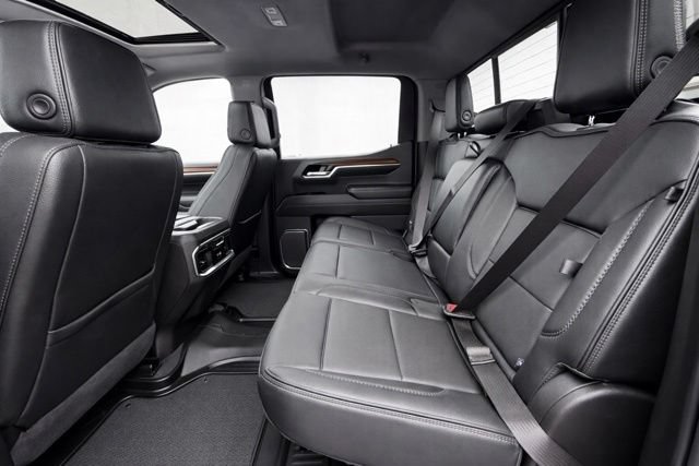 Used 2024 GMC Sierra 1500 Denali w/ Denali Reserve Package AWD/4WD image 15