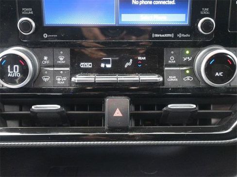 Certified 2021 Toyota Highlander XSE image 7