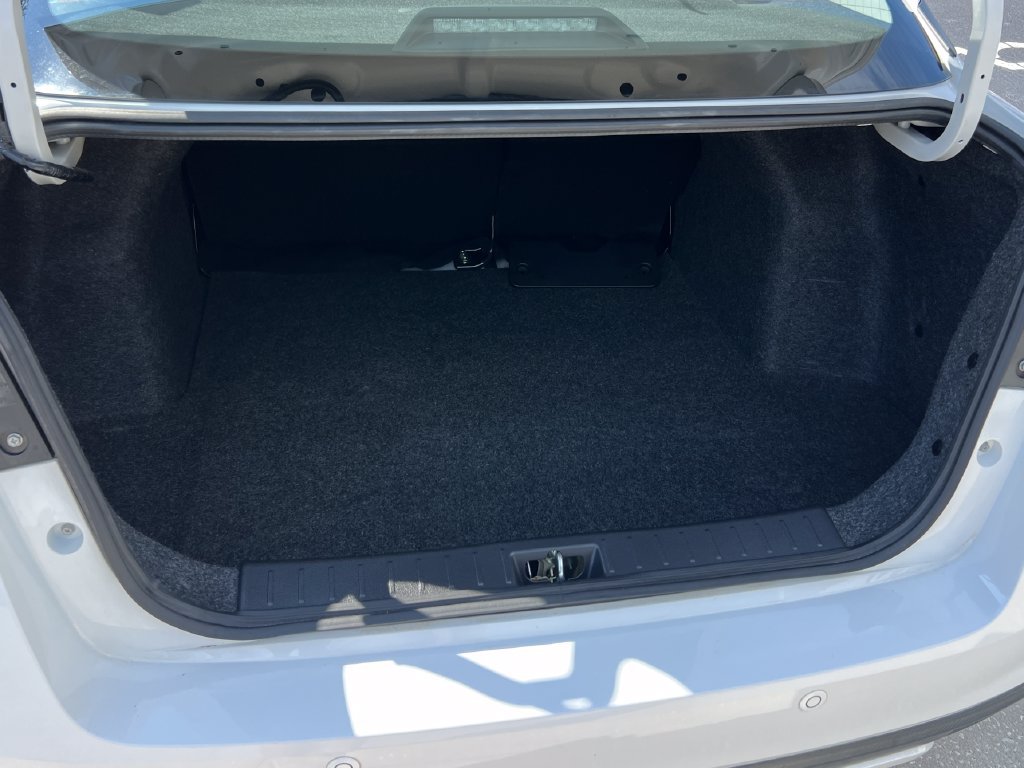 Used 2021 Nissan Versa S FWD image 16