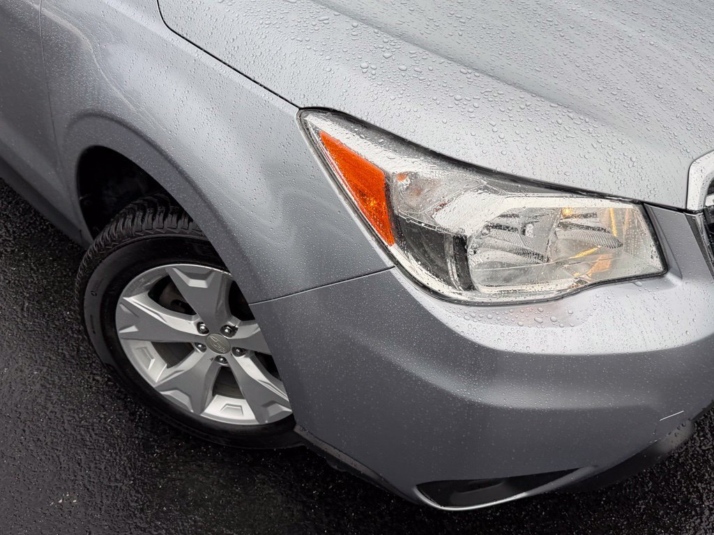 Used 2015 Subaru Forester 2.5i Premium AWD/4WD image 2