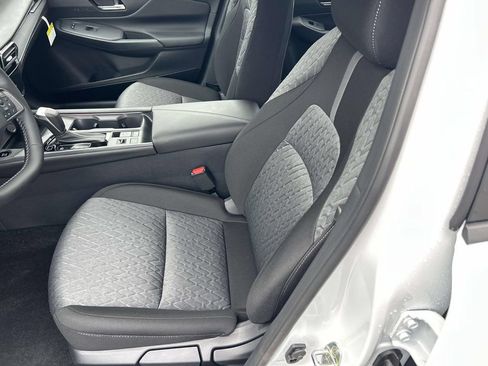 New 2026 Nissan Sentra SV w/ SV Convenience Package FWD image 15