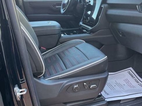 Used 2025 GMC Yukon XL AT4 Ultimate w/ LPO, AT4 Appearance Package image 13