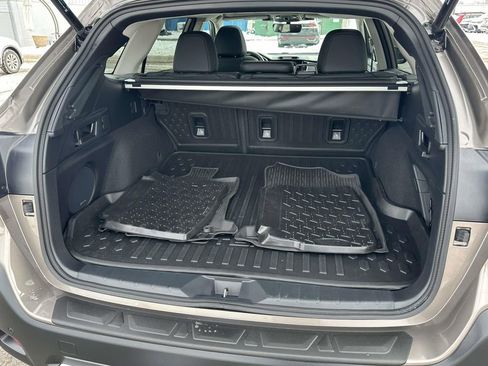 Used 2024 Subaru Outback Limited XT image 11