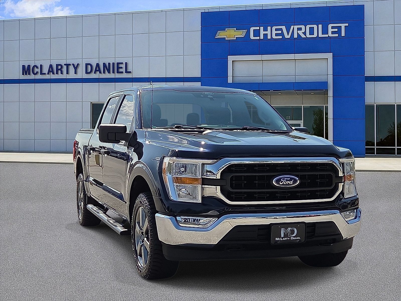 Used 2021 Ford F150 XLT AWD/4WD image 1
