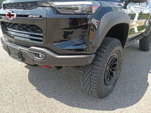 Used 2024 Chevrolet Colorado ZR2 w/ ZR2 Bison Edition AWD/4WD image 9