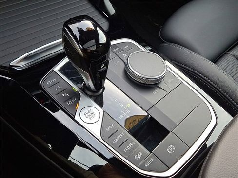 Used 2023 BMW X3 xDrive30i w/ Premium Package image 15