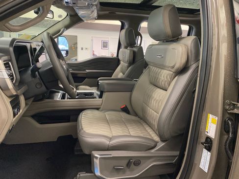 New 2026 Ford F350 Platinum w/ Platinum Plus Package AWD/4WD image 17