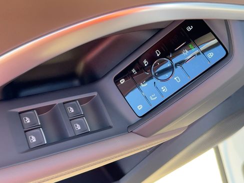 New 2025 Audi Q5 Premium w/ 19" Wheel Package image 13