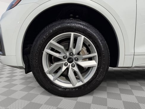 Used 2023 Audi Q5 2.0T Premium w/ Convenience Package image 7