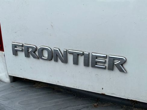 Used 2011 Nissan Frontier S w/ S Preferred Pkg RWD image 16