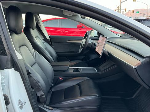 Used 2021 Tesla Model 3 Standard Range Plus image 12