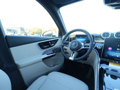 New 2026 Mercedes-Benz GLC 300 4MATIC image 19