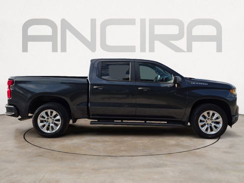 Used 2022 Chevrolet Silverado 1500 Custom w/ Safety Confidence Package image 11