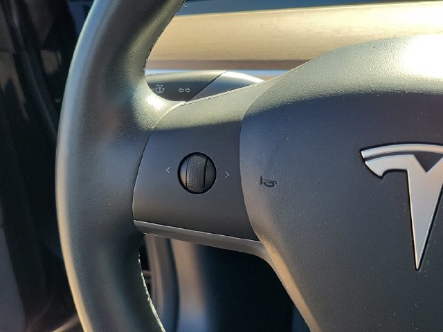Used 2018 Tesla Model 3 Long Range AWD/4WD image 11