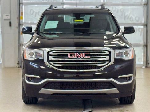 Used 2018 GMC Acadia SLT FWD image 2