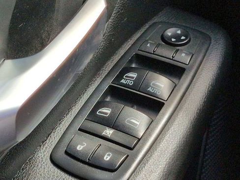 Used 2019 RAM 1500 Tradesman AWD/4WD image 21