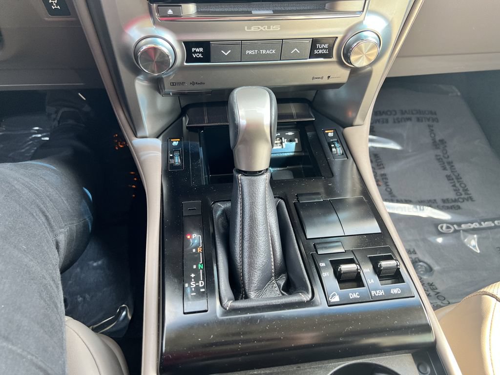 Used 2021 Lexus GX 460 Premium w/ Premium Package AWD/4WD image 12