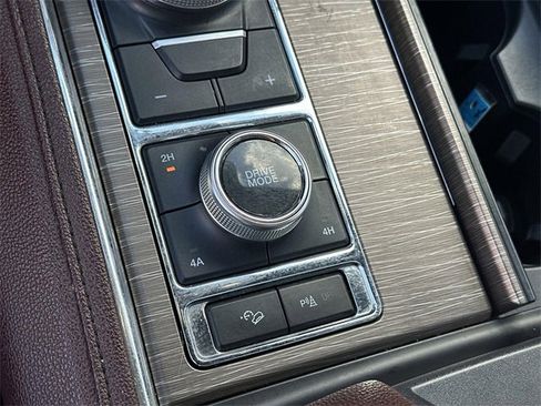 Used 2022 Ford Expedition Limited image 40