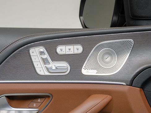 Used 2024 Mercedes-Benz GLE 350 4MATIC image 43