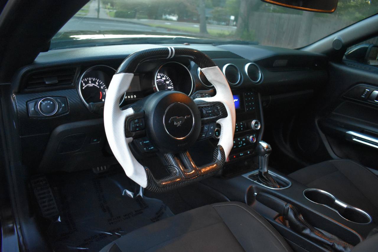 Used 2019 Ford Mustang Coupe RWD image 13