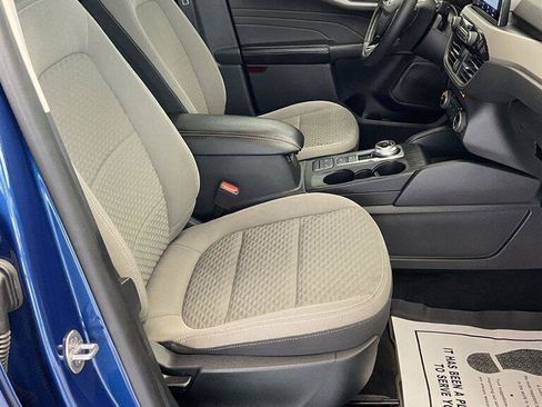 Used 2022 Ford Escape SE w/ Cold Weather Package AWD/4WD image 12