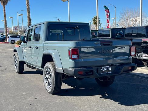 New 2026 Jeep Gladiator Sport AWD/4WD image 4