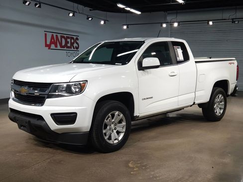 Used 2020 Chevrolet Colorado LT w/ Safety Package image 3