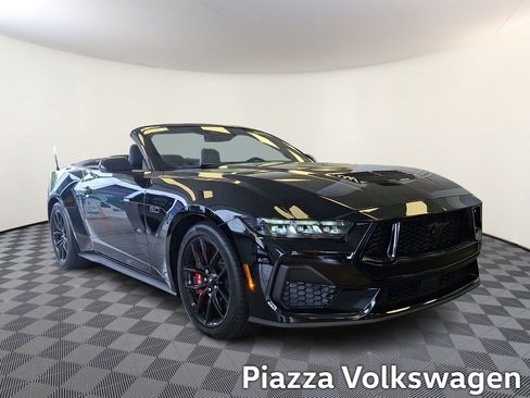 Used 2025 Ford Mustang GT Premium RWD image 1