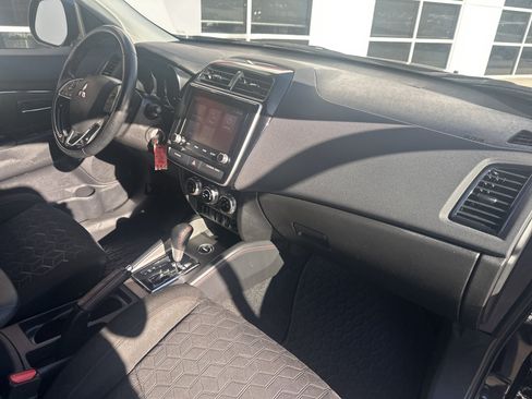 Used 2023 Mitsubishi Outlander Sport ES AWD/4WD image 28
