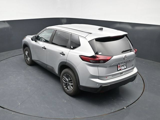 Used 2024 Nissan Rogue S AWD/4WD image 44