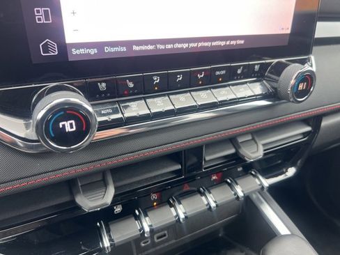 Used 2023 Chevrolet Colorado Z71 w/ Z71 Convenience Package 2 image 14