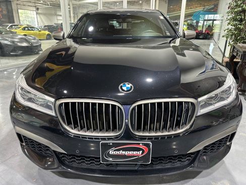 Used 2019 BMW M760i xDrive w/ Luxury Rear Seating Package AWD/4WD image 20
