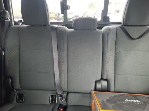 New 2026 Jeep Gladiator Sport image 17