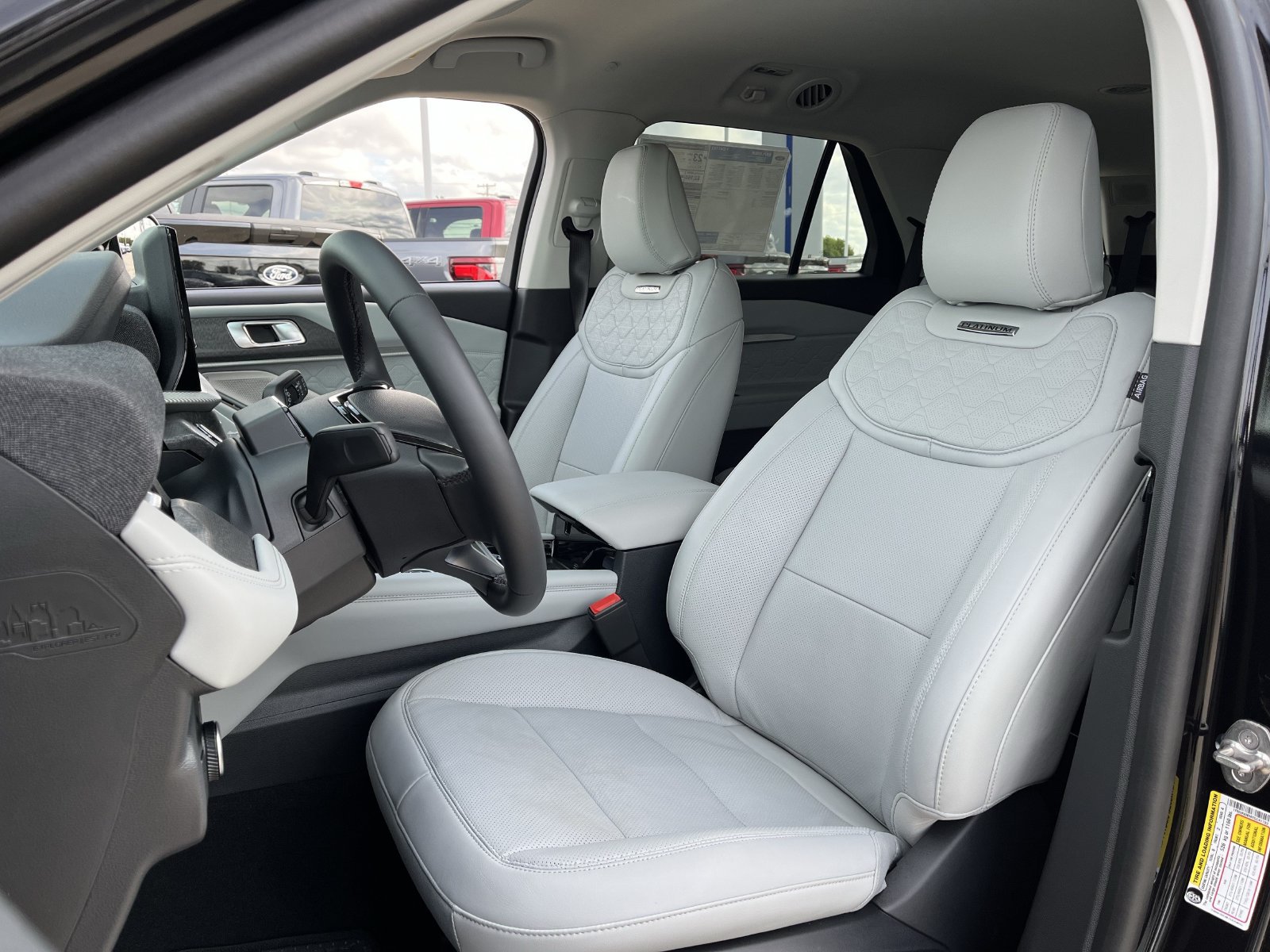 New 2026 Ford Explorer Platinum w/ LUX Leather Package AWD/4WD image 22