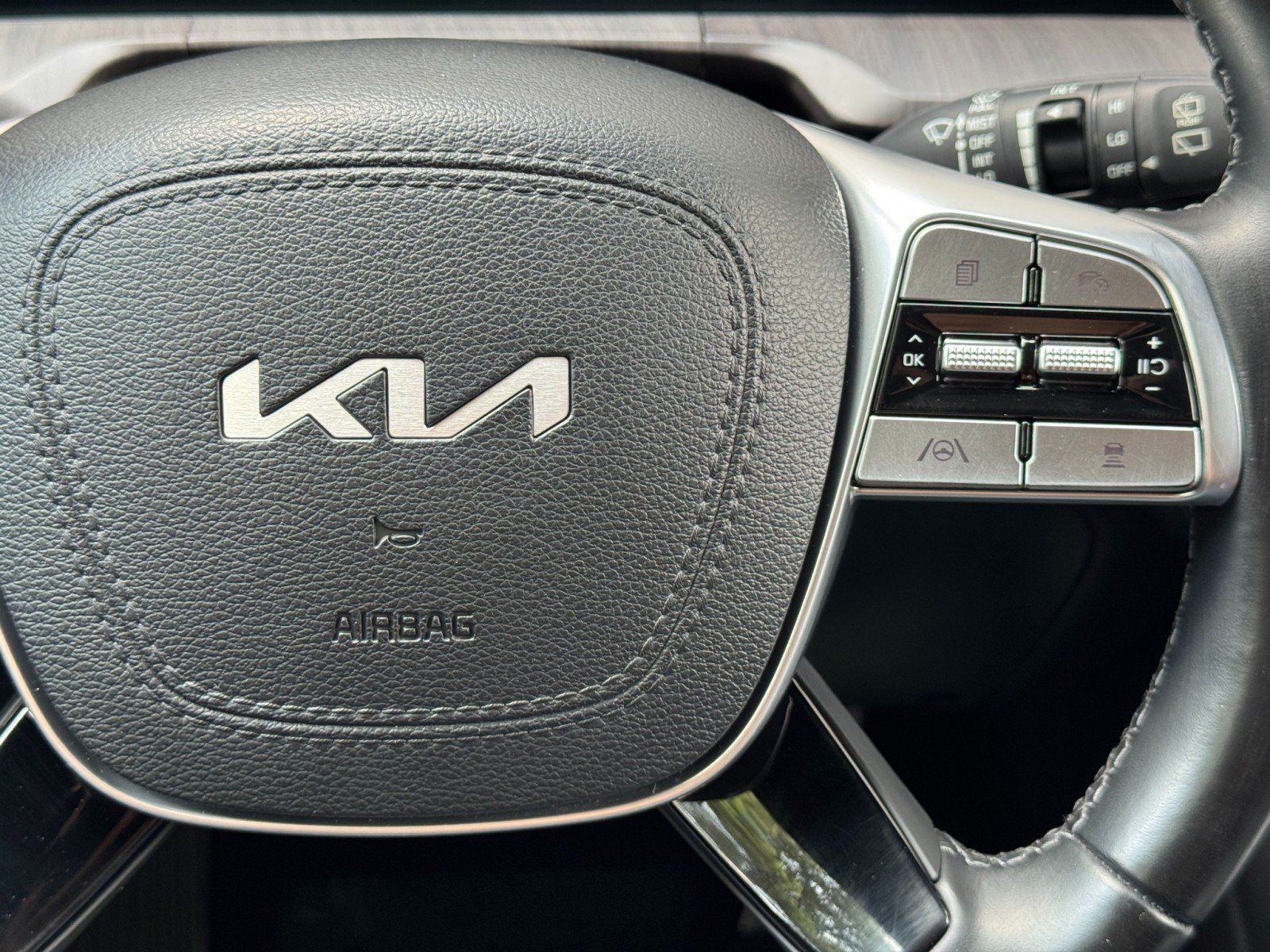 Used 2024 Kia Telluride SX AWD/4WD image 23