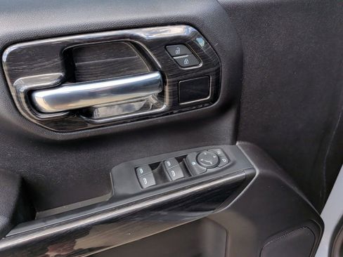 Used 2024 Chevrolet Silverado 1500 Custom image 11