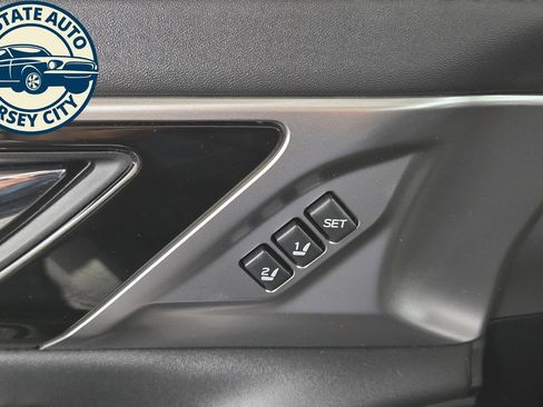 Used 2020 Subaru Legacy Limited AWD/4WD image 23