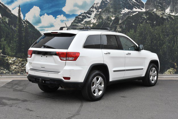 Used 2012 Jeep Grand Cherokee Limited w/ Luxury Group II AWD/4WD image 3
