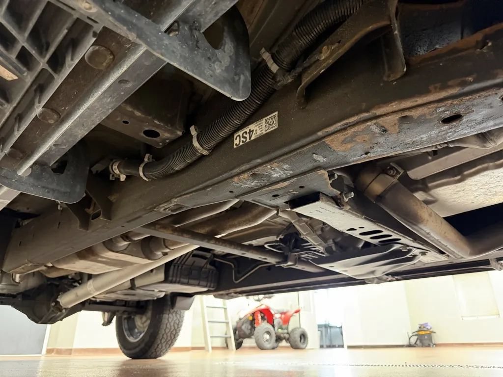 Used 2022 GMC Sierra 1500 AT4 w/ AT4 Premium Package AWD/4WD image 47