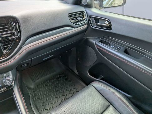 Used 2023 Dodge Durango GT image 12