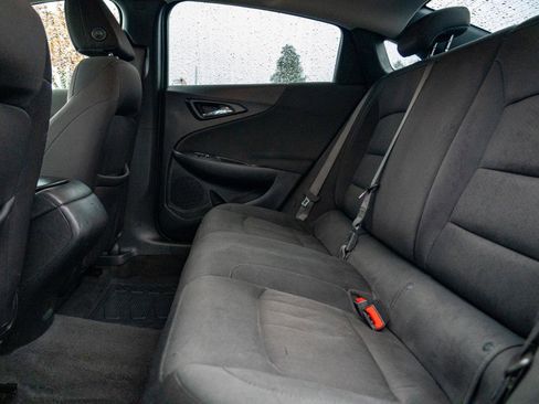 Used 2019 Chevrolet Malibu RS image 16