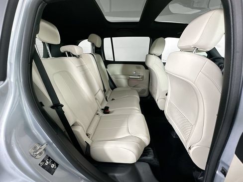 Used 2026 Mercedes-Benz GLB 250 4MATIC image 26