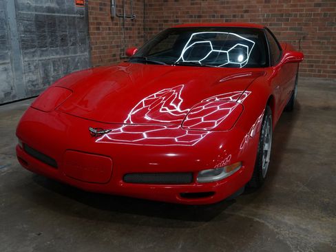 Used 2002 Chevrolet Corvette Z06 w/ Memory Pkg RWD image 6