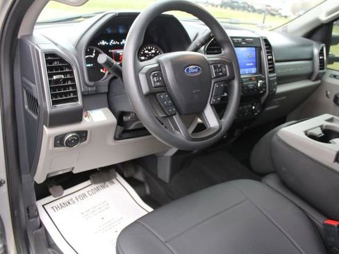 Used 2022 Ford F550 2WD Crew Cab Super Duty w/ XLT Value Package image 17
