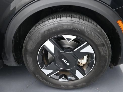 Used 2026 Kia Sportage LX FWD image 16