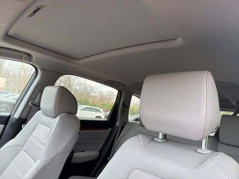 Used 2022 Honda CR-V Touring image 15