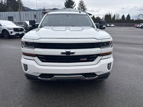 Used 2018 Chevrolet Silverado 1500 LT w/ All Star Edition image 2