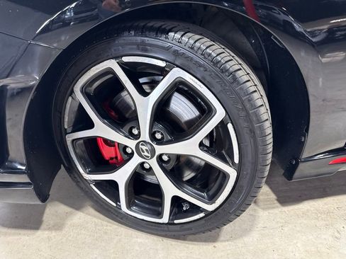 Used 2019 Hyundai Veloster N N FWD image 2